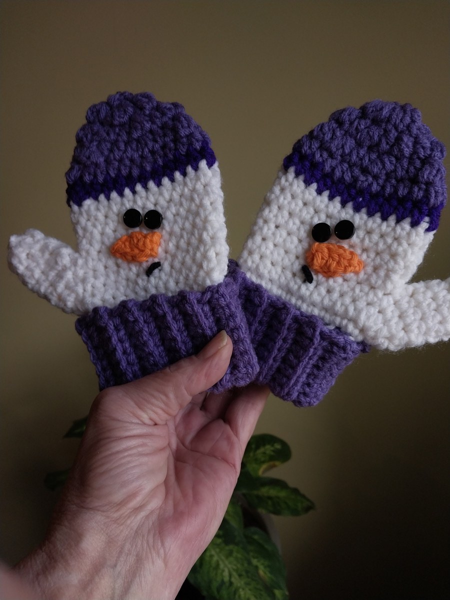 Snowman kid's mittens, view 3