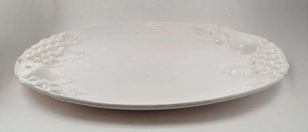 Vintage Signature China Platter: Sauvignon Raised Fruit Serving Tray
