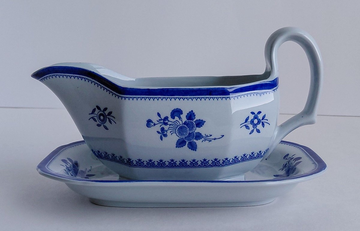 Vintage Spode Gloucester Blue Gravy Boat England Blue White Transferware Attached Underplate Chinoiserie Serving Piece, view 3