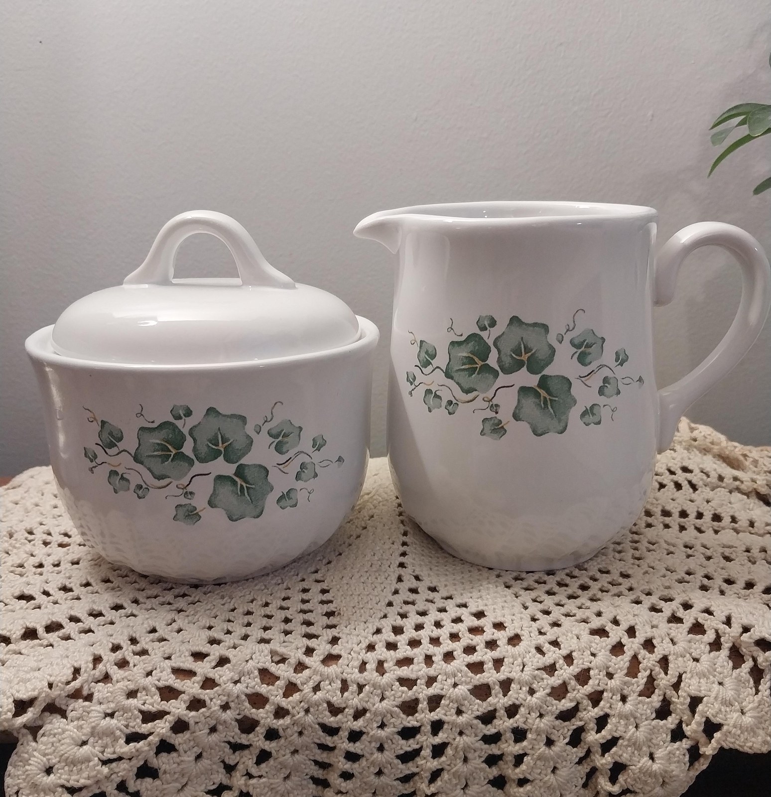 Vintage Corelle Callaway Ivy Creamer and Sugar Bowl Set
