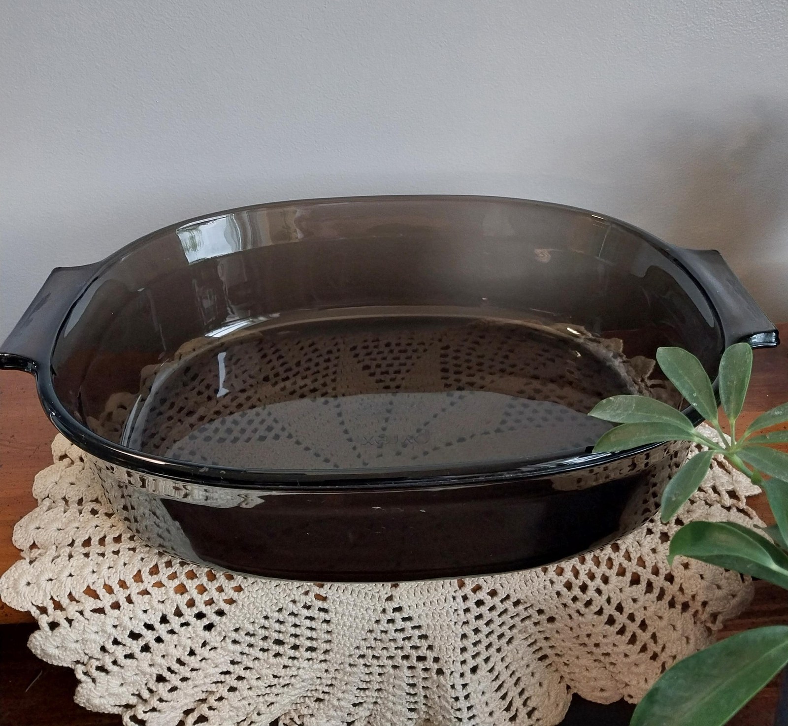 Vintage Pyrex Smokey Brown Casserole: 2 Quart Oval Glass Baking Dish