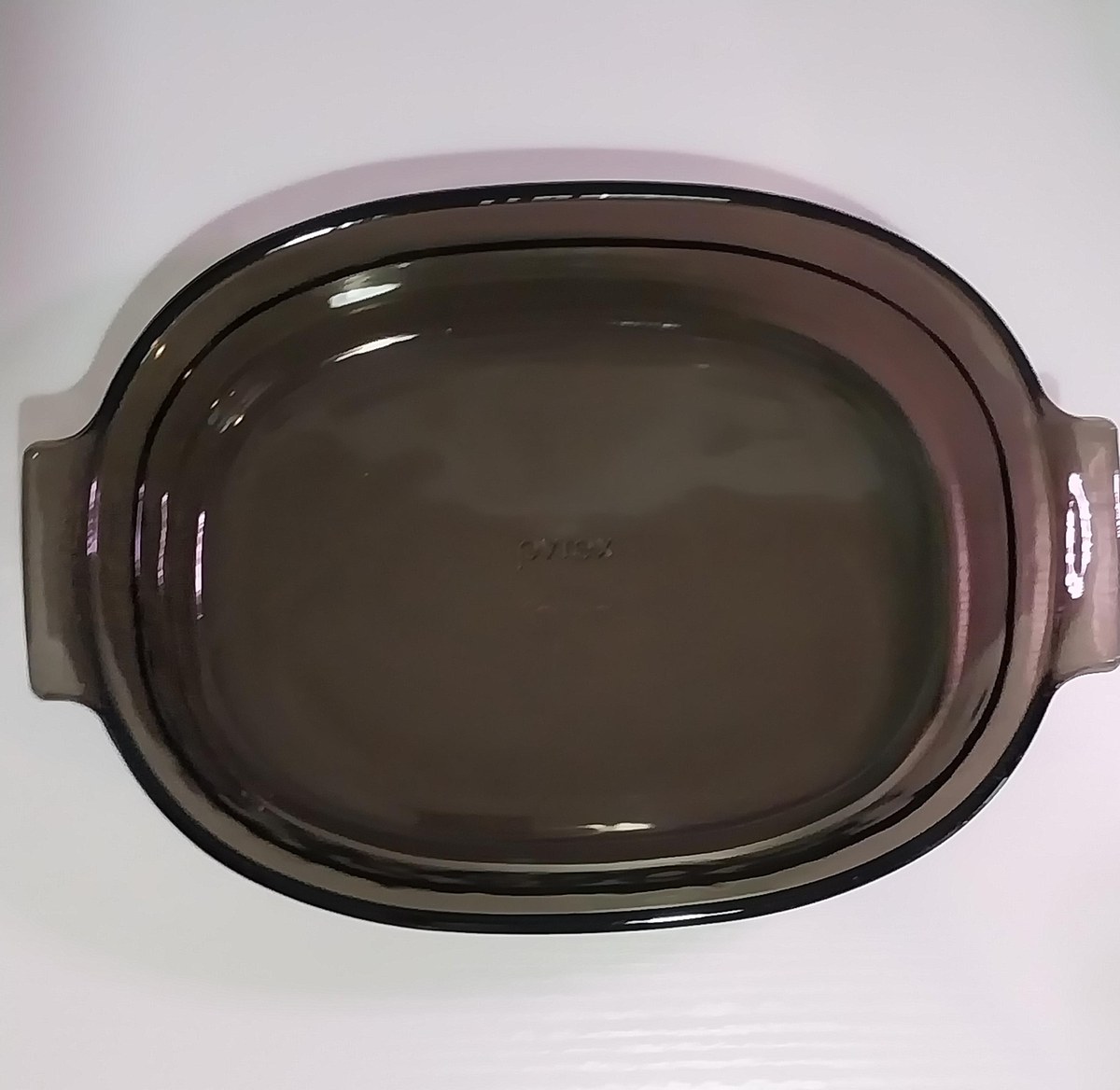 Vintage Pyrex Smokey Brown Casserole: 2 Quart Oval Glass Baking Dish, view 2