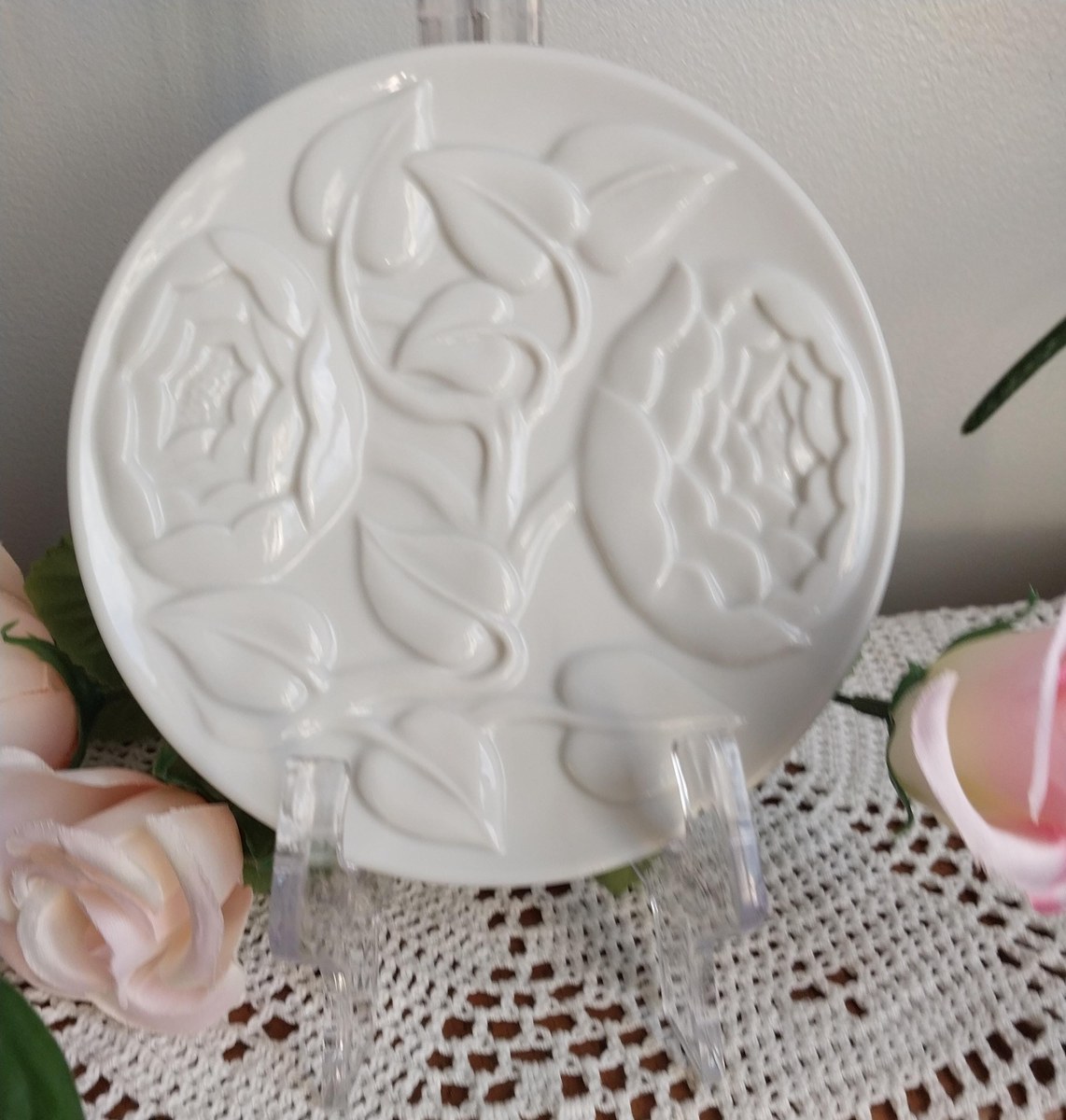 Vintage Germaine Monteil Floral Soap Dish: Embossed Peonies, 1970s Japan, view 7