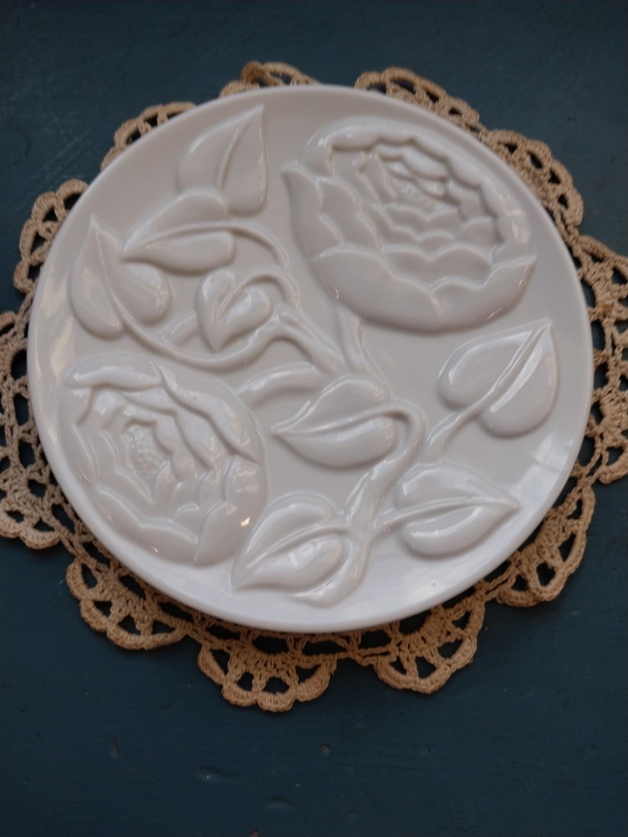 Vintage Germaine Monteil Floral Soap Dish: Embossed Peonies, 1970s Japan, view 8