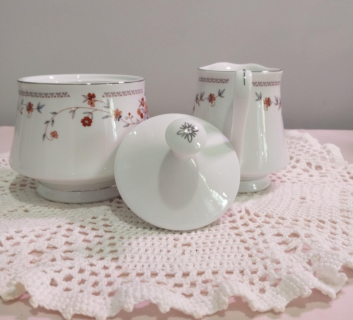 Vintage Dynasty Fine China Creamer & Sugar Bowl Set: Copenhagen Floral, 1980s, view 7