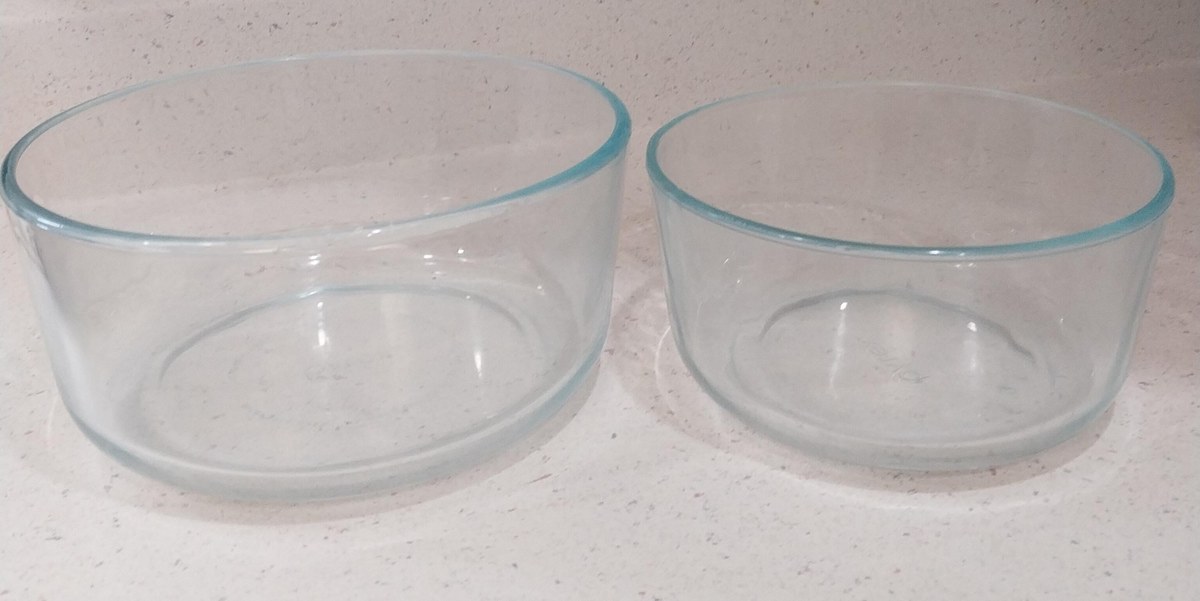 Vintage Pyrex Mixing Bowl Set: Clear Blue Green Glass, MCM Kitchenware, view 2