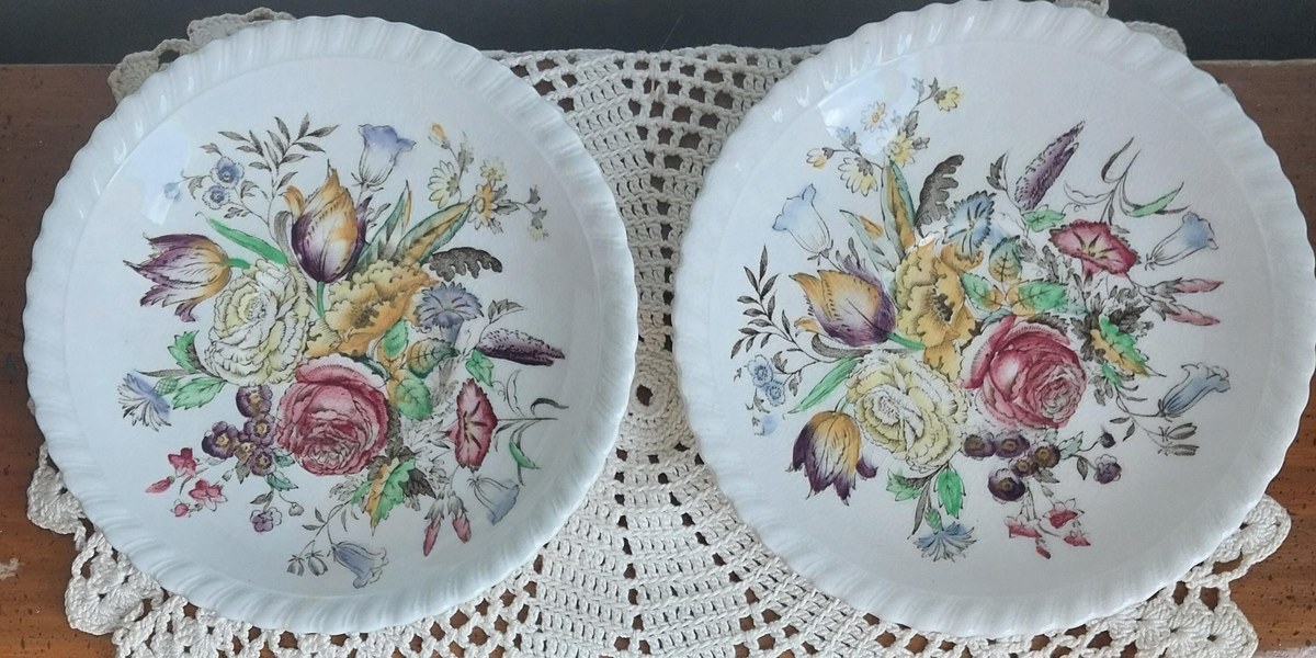 Vintage Johnson Bros Tea Cup & Saucer Sets: Garden Bouquet Windsor Ware, view 5