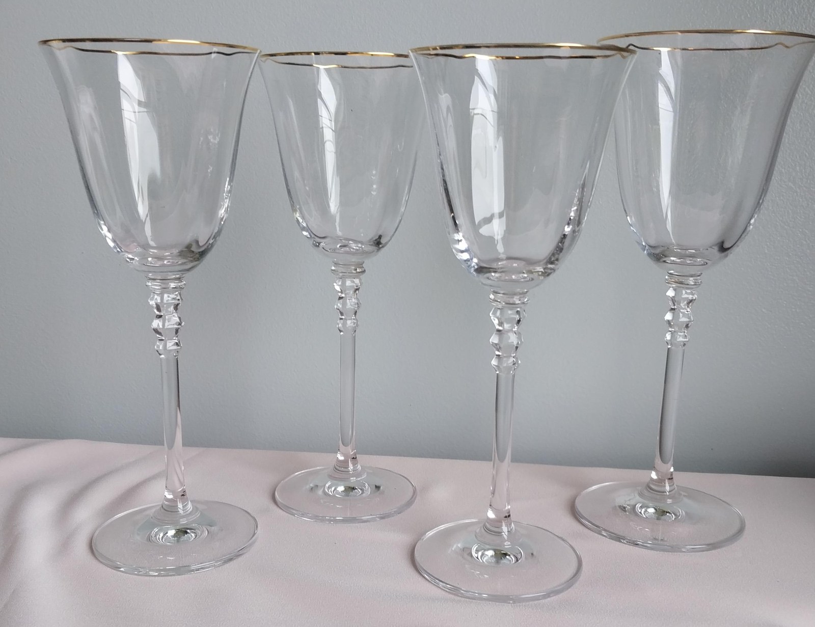 Mikasa Sonata Gold Wine Glasses (Set of 4) - Handblown Crystal Barware