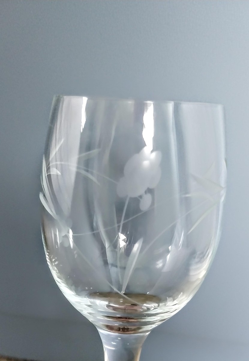 Etched Crystal Wine Glasses - Set of 4 Hand Blown Floral Goblets, view 8
