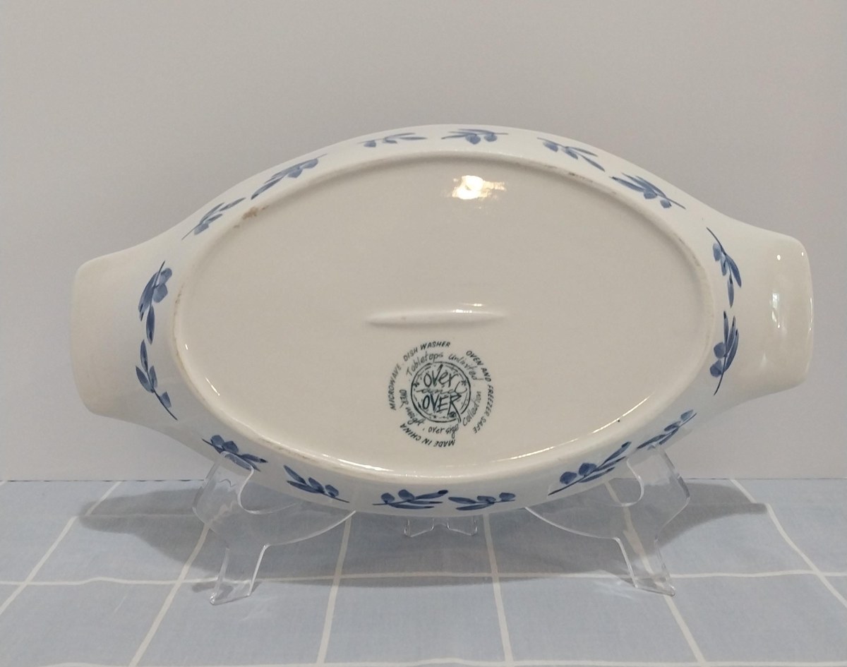 Blue Leaf Stoneware Casserole Dish: Tabletops Unlimited Over & Over Pattern, view 3