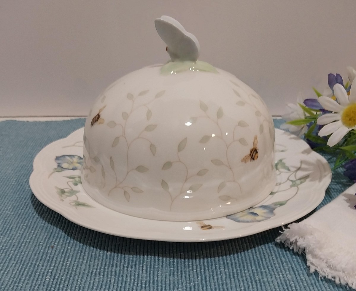 Lenox Butterfly Meadow Butter Dish: Louise Le Luyer Porcelain, Mint, view 3