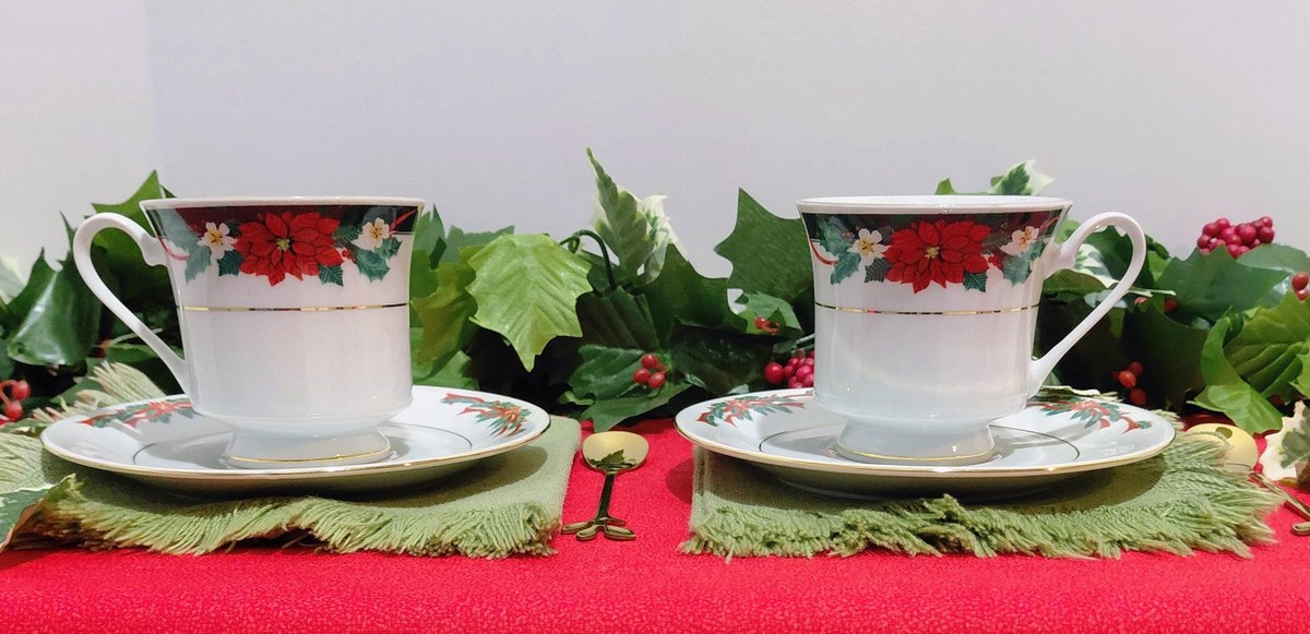 Vintage Tienshan Christmas Teacup Set | Deck the Halls Poinsettia Fine China, view 18