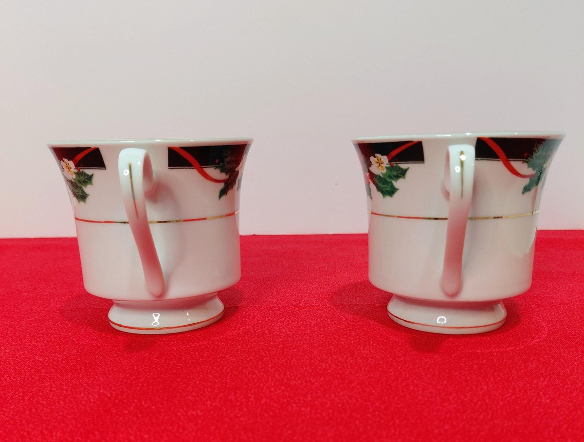 Vintage Tienshan Christmas Teacup Set | Deck the Halls Poinsettia Fine China, view 7