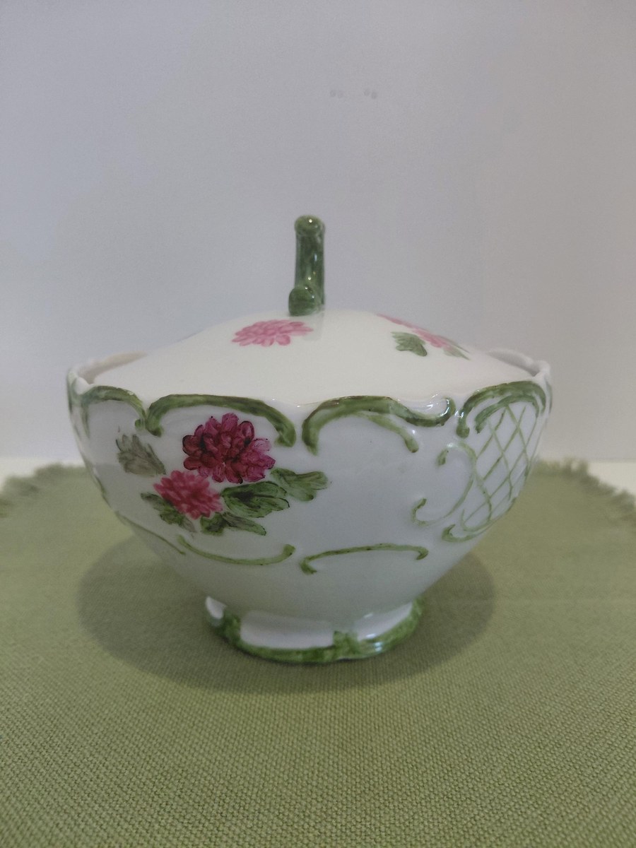 19th Century Floral porcelain Lidded Display bowl, view 16