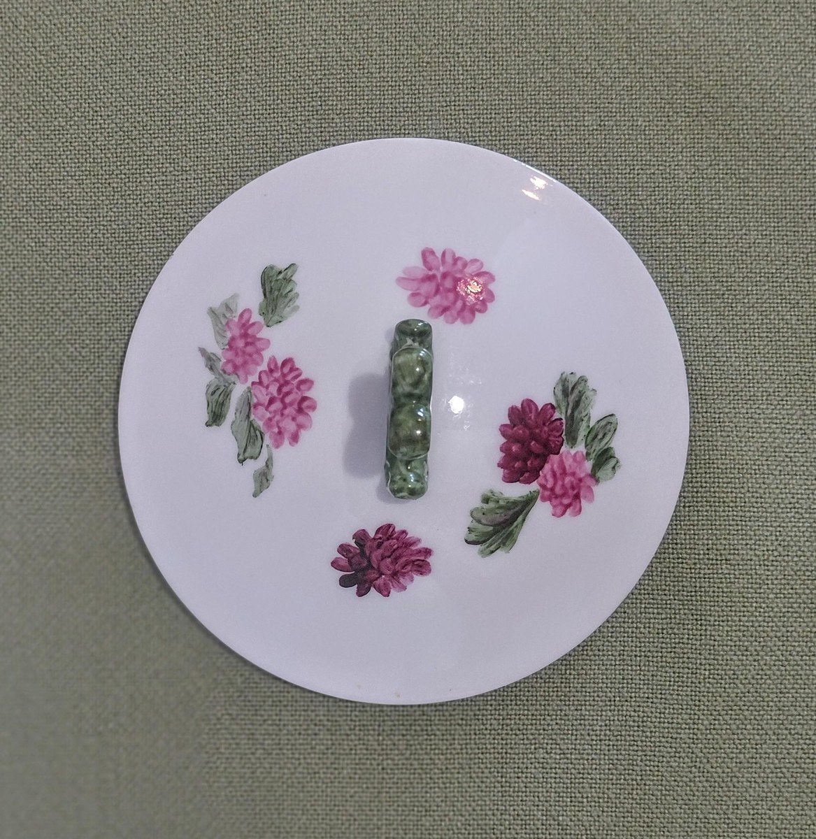 19th Century Floral porcelain Lidded Display bowl, view 5