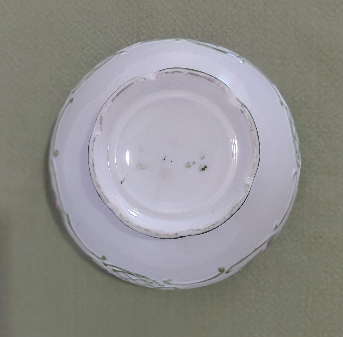 19th Century Floral porcelain Lidded Display bowl, view 7
