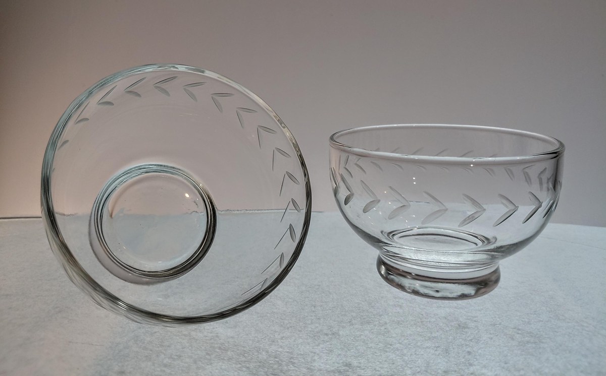 1960s Anchor Hocking Etched Laurel Leaf Sherbet Bowls Set, view 5