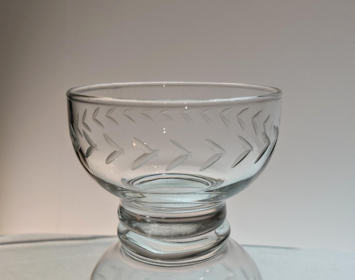 1960s Anchor Hocking Etched Laurel Leaf Sherbet Bowls Set, view 8