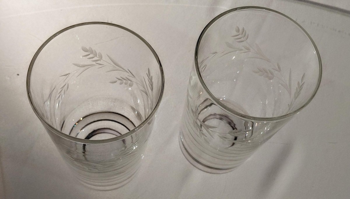Vintage Javit Etched Leaf Tumblers Set of 3 MCM Acid Etched Glassware, view 15