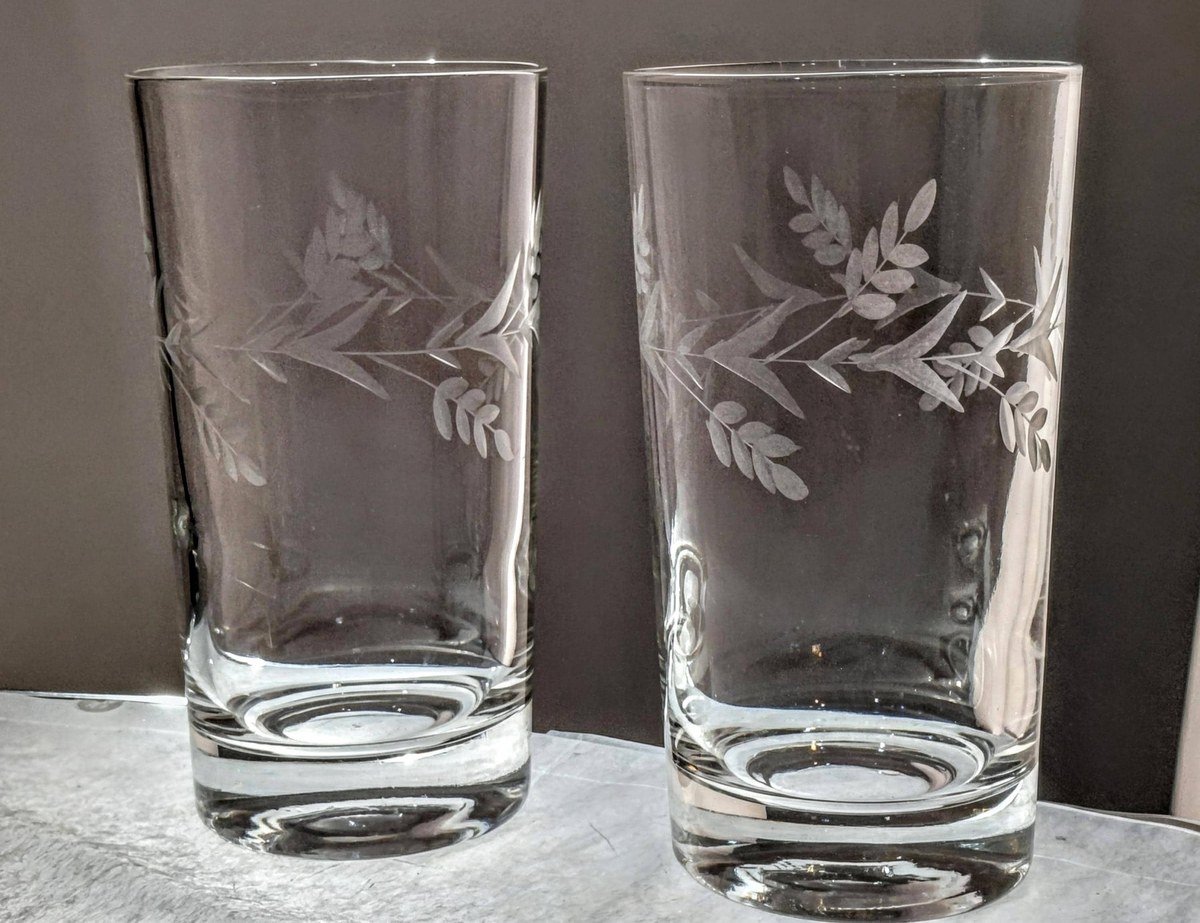 Vintage Javit Etched Leaf Tumblers Set of 3 MCM Acid Etched Glassware, view 17