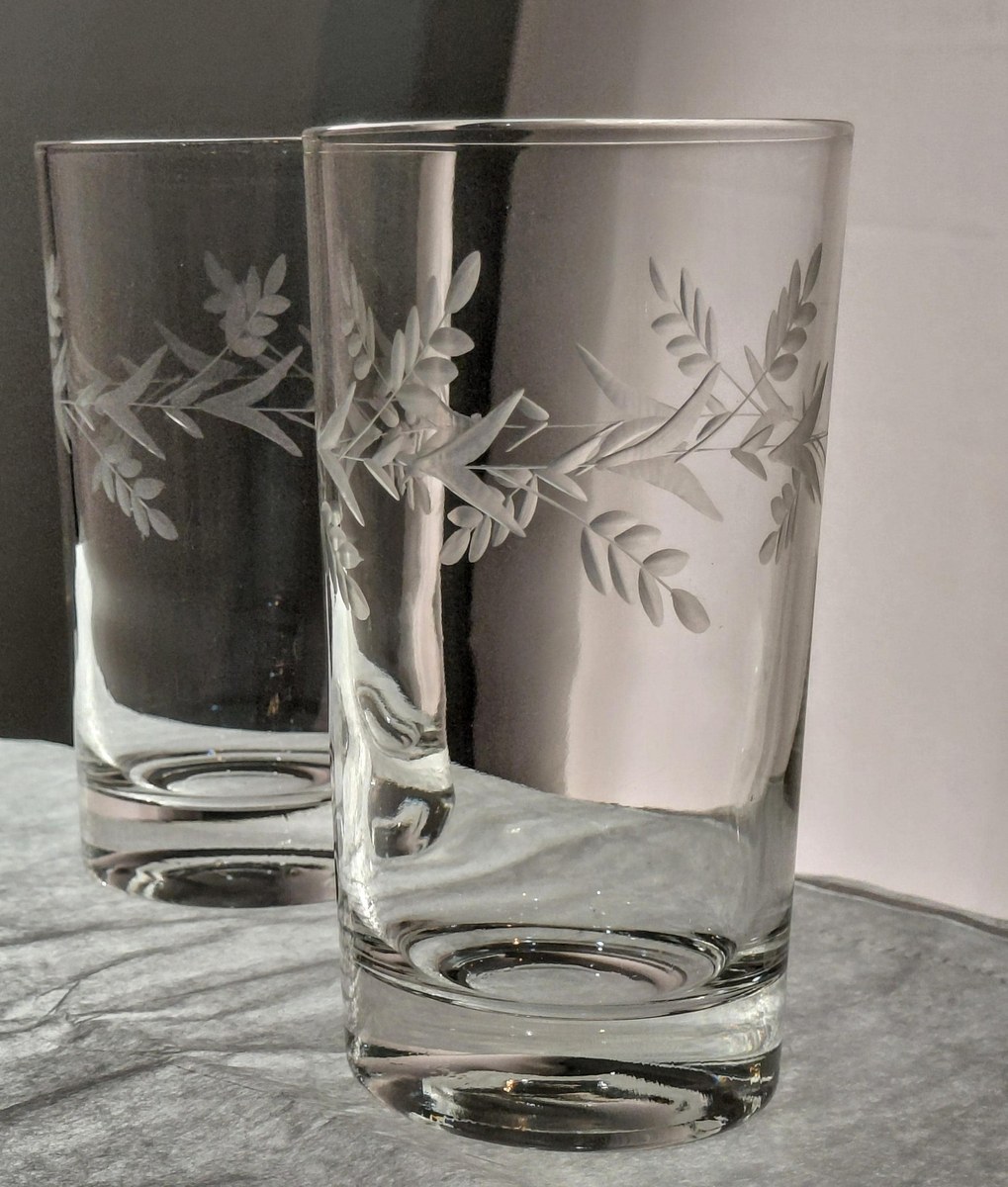 Vintage Javit Etched Leaf Tumblers Set of 3 MCM Acid Etched Glassware, view 4