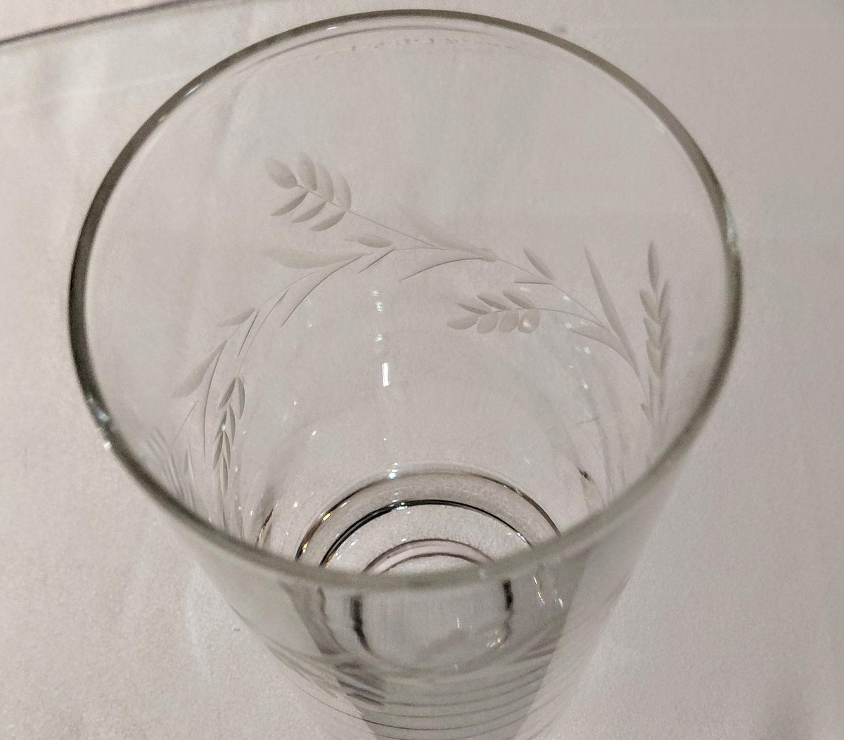 Vintage Javit Etched Leaf Tumblers Set of 3 MCM Acid Etched Glassware, view 8