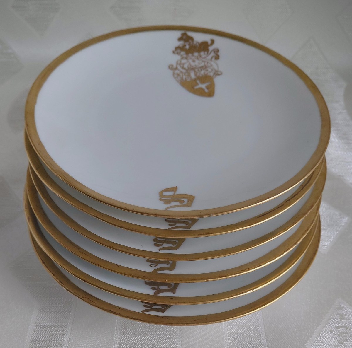 Vintage Weimar Germany Bone China Tea Set Hand Painted Heraldic Crest Gold Gilt Cups Saucers Dessert Plates Mid Century, view 9