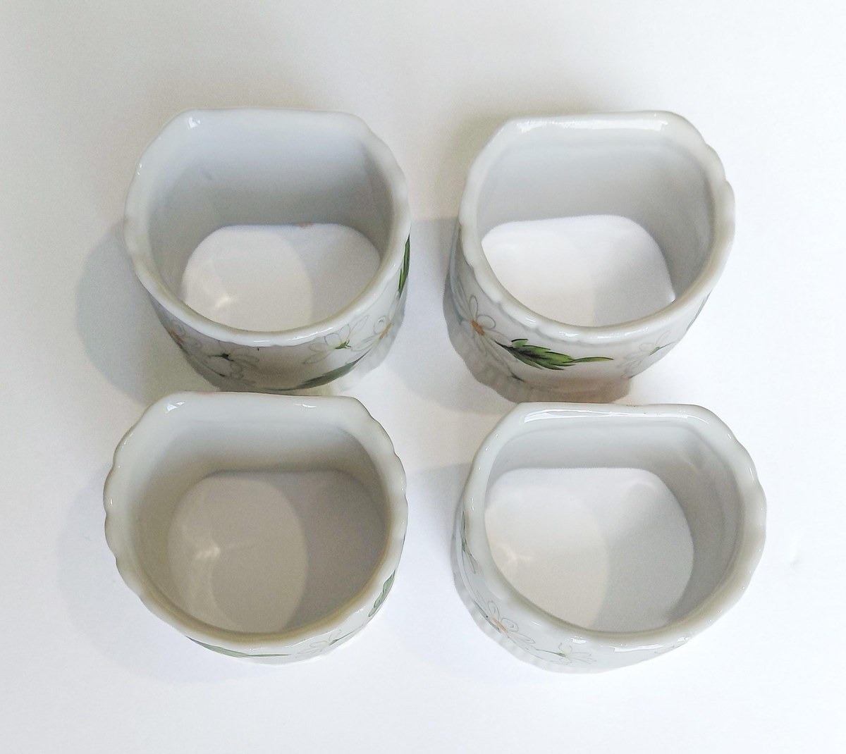 Lefton Daisy Napkin Rings Set of 4, Vintage 1976 Hand Painted Japan Porcelain, Cottagecore Spring Table Decor, view 6