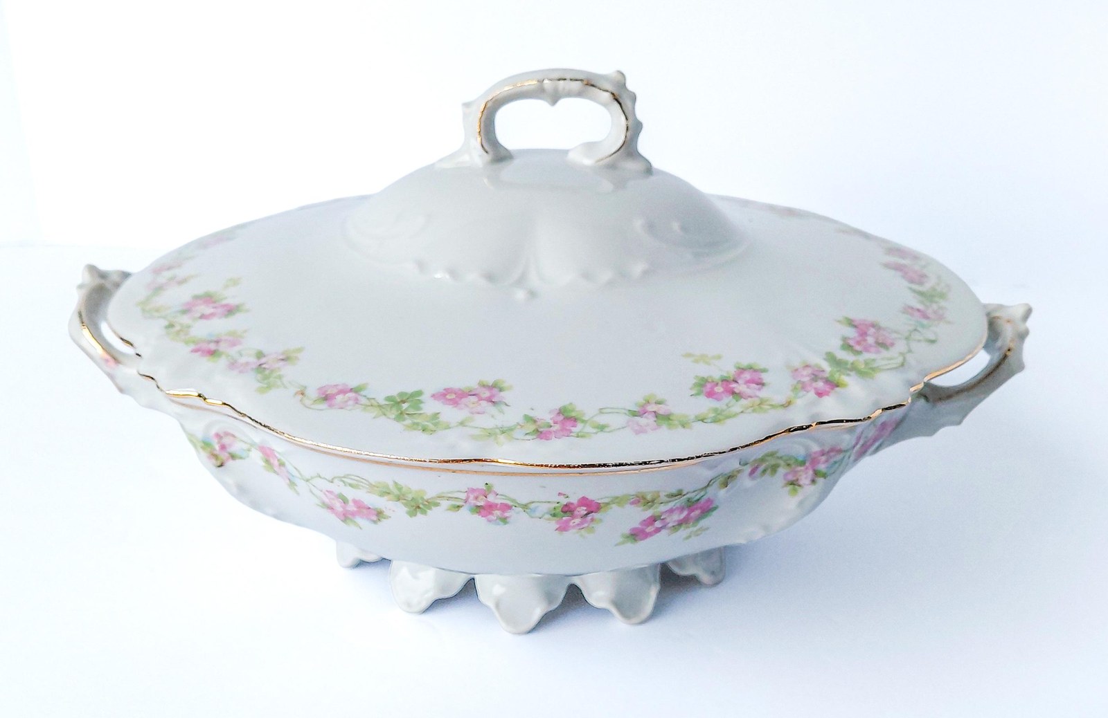 Habsburg HAB95 Round Covered Vegetable Bowl, Antique Austrian Porcelain Pink Floral Serving Bowl, 1892-1909 China