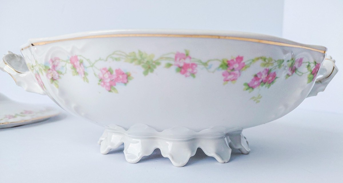 Habsburg HAB95 Round Covered Vegetable Bowl, Antique Austrian Porcelain Pink Floral Serving Bowl, 1892-1909 China, view 14