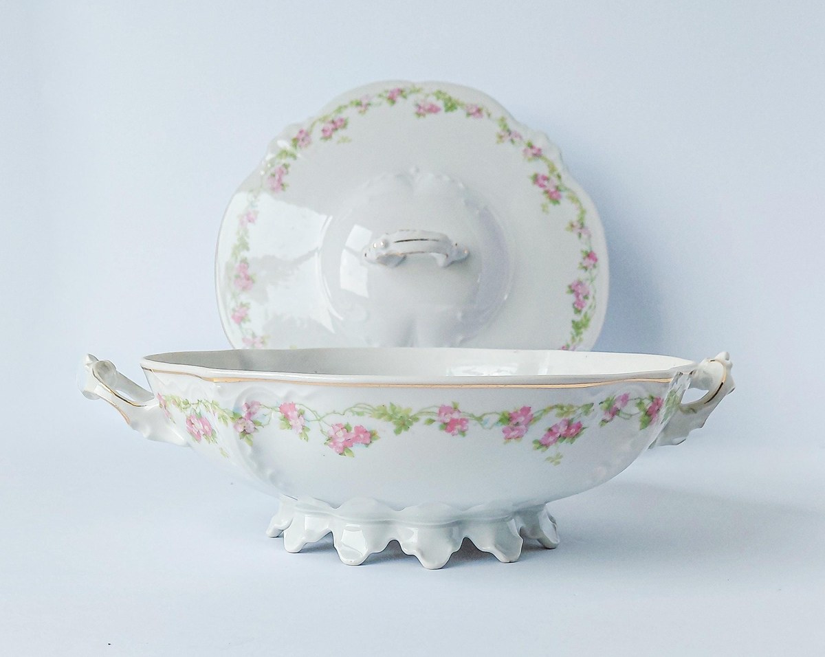 Habsburg HAB95 Round Covered Vegetable Bowl, Antique Austrian Porcelain Pink Floral Serving Bowl, 1892-1909 China, view 20
