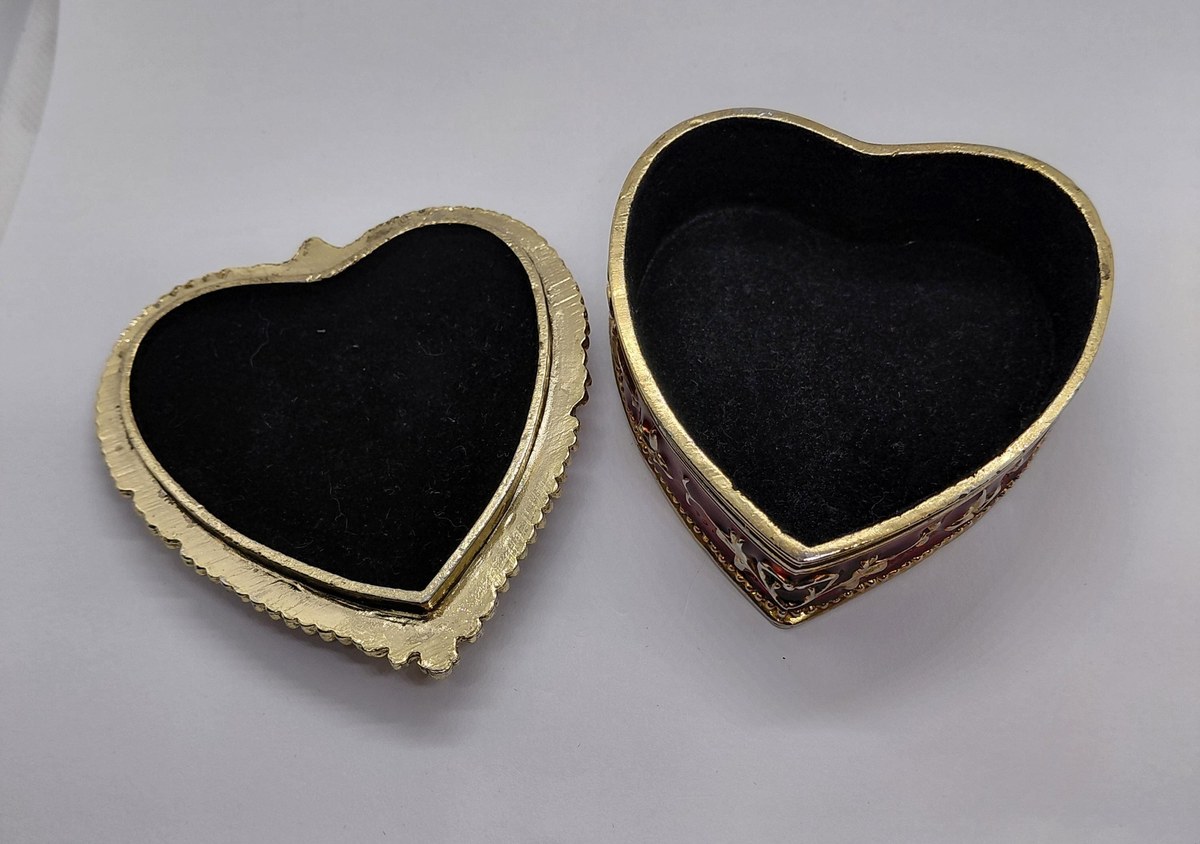 Brass Heart Trinket Box, Vintage Ruby Red Enamel Filigree Jewelry Box, Romantic Vanity Ring Box Gift for Her, view 3