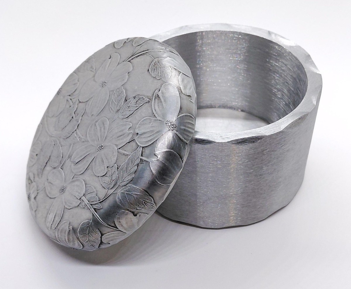 Wendell August Forge Dogwood Trinket Box, Vintage Hand Hammered Aluminum Jewelry Box, 1990s Repousse Keepsake, view 5