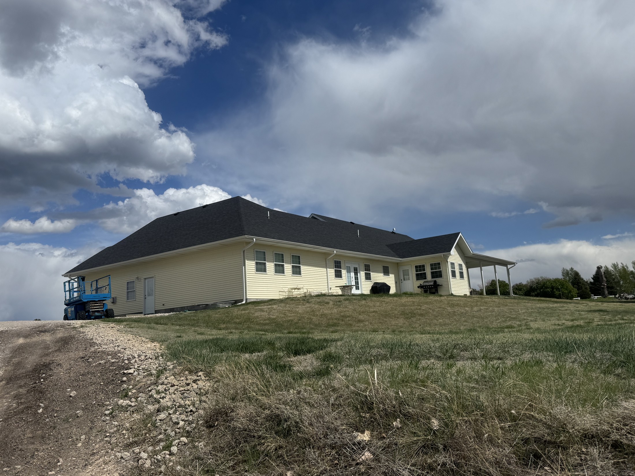 Large residential roof replacement project