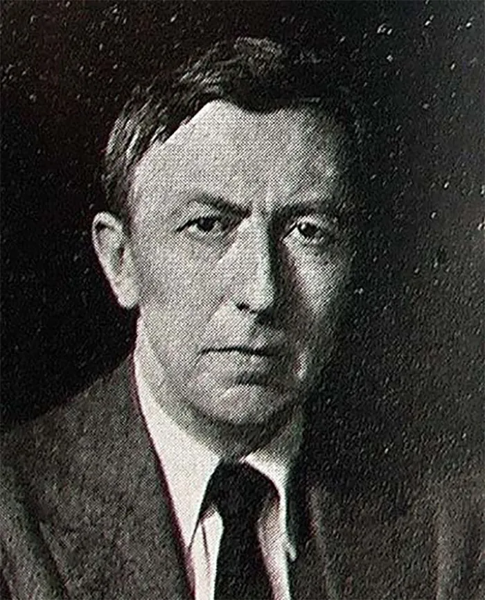 Formal portrait of Lee Lawrie, Portraits, records & studio life