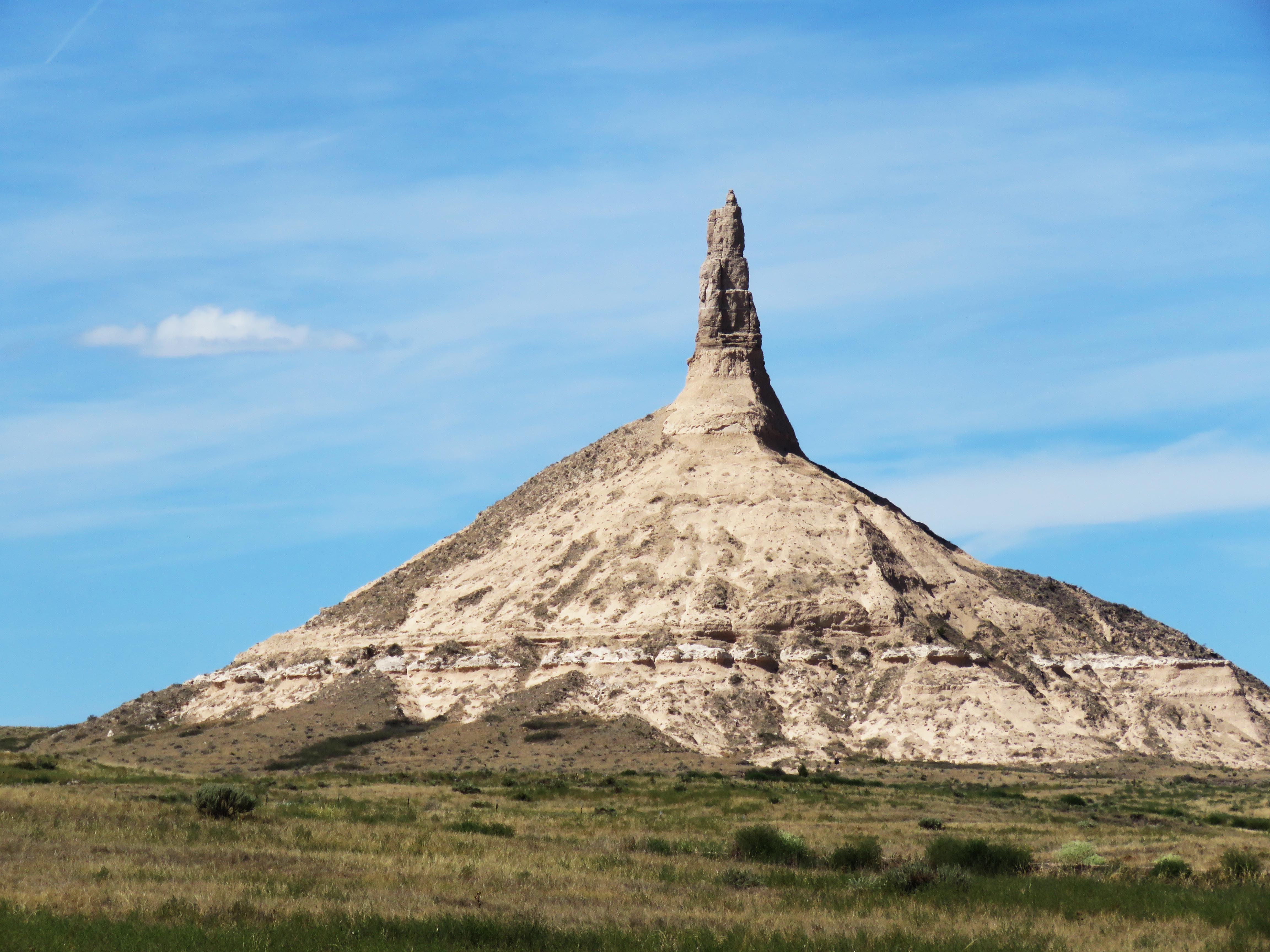 Chimney Rock above the Nebraska prairie