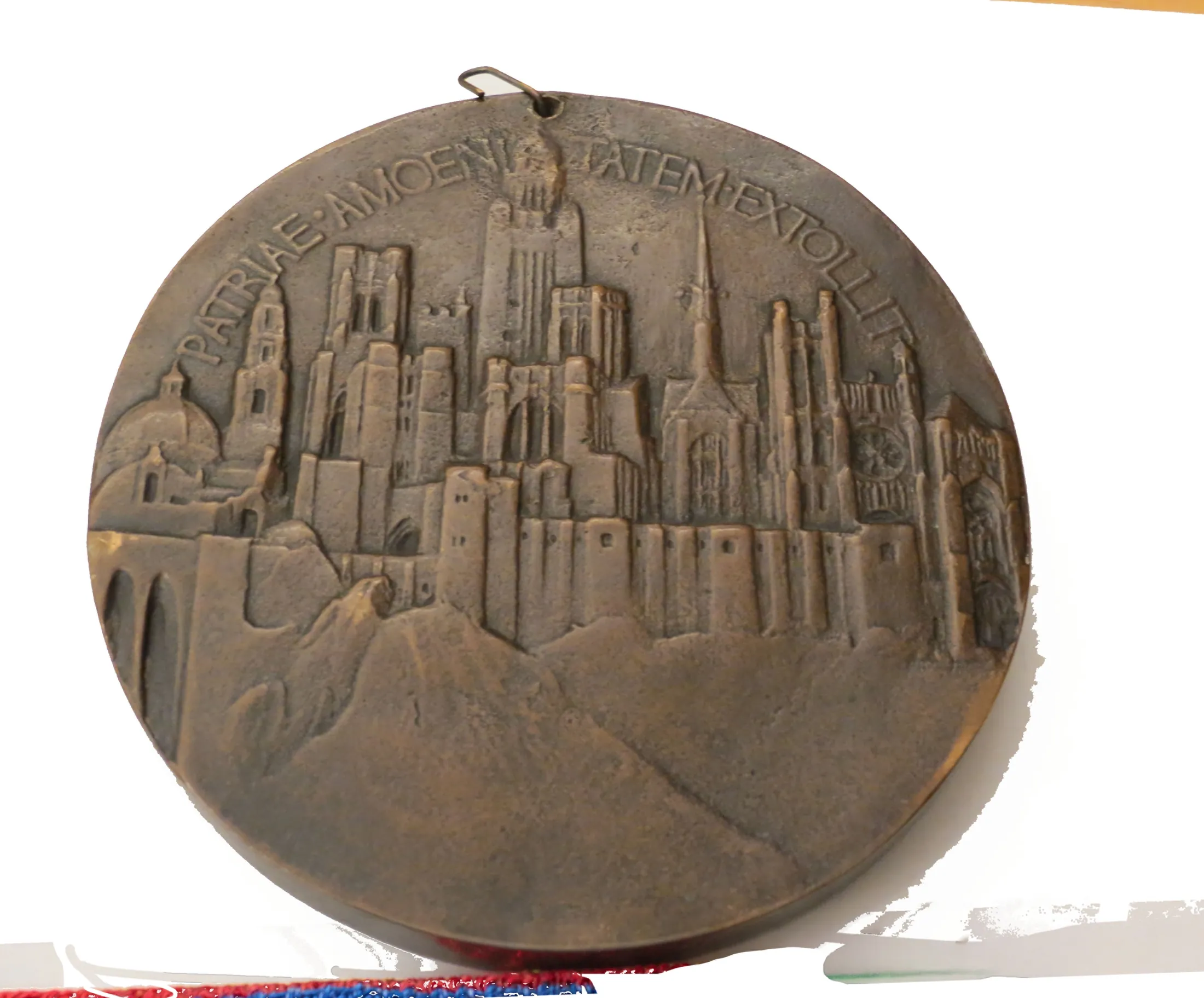 Bertram Grosvenor Goodhue Medal, reverse, Details, Details