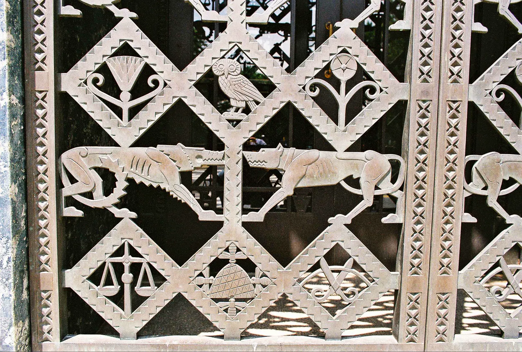 Wolves, Philadelphia