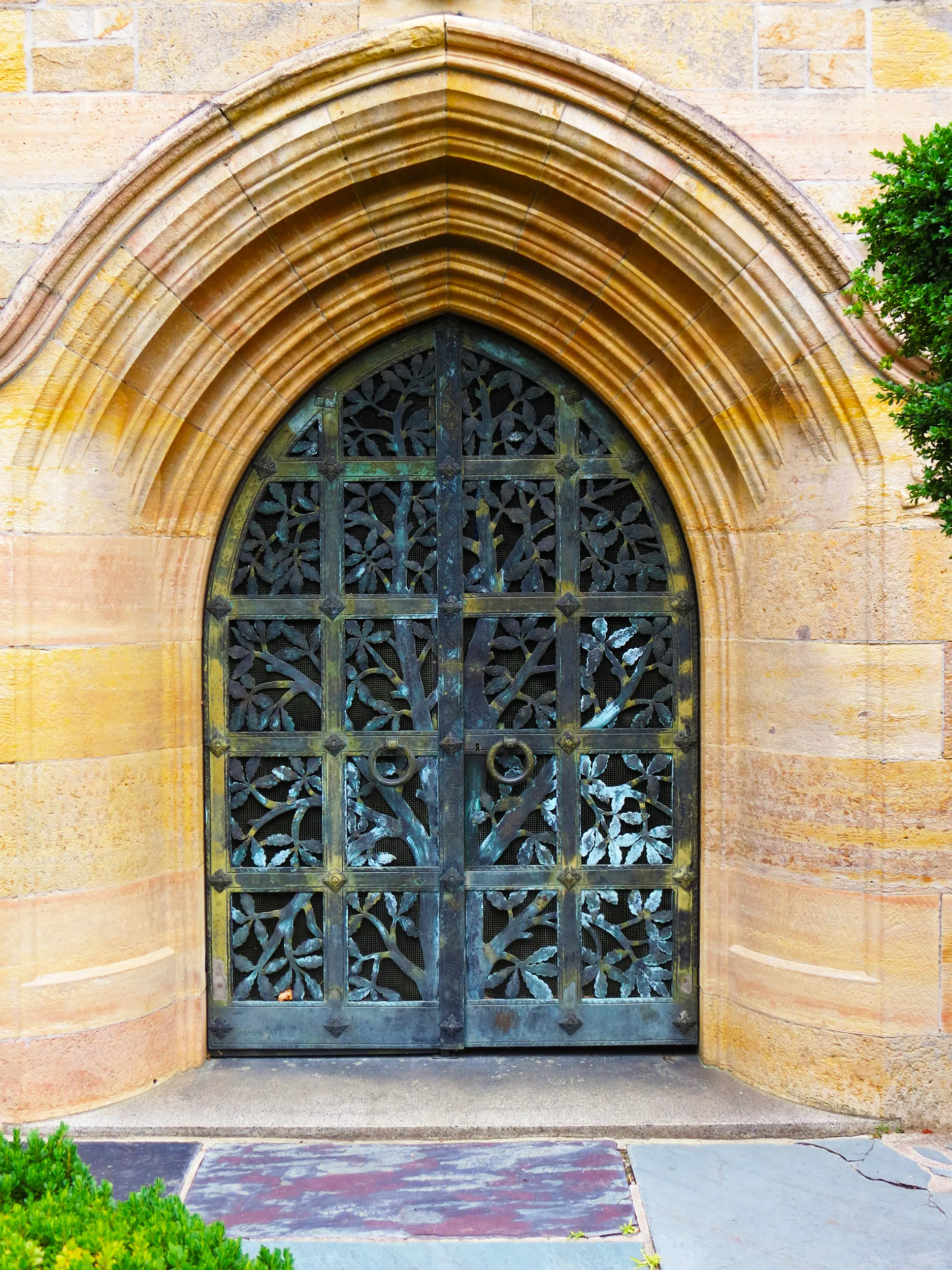Yellin gate, Woodlawn Cemetery, The Bronx