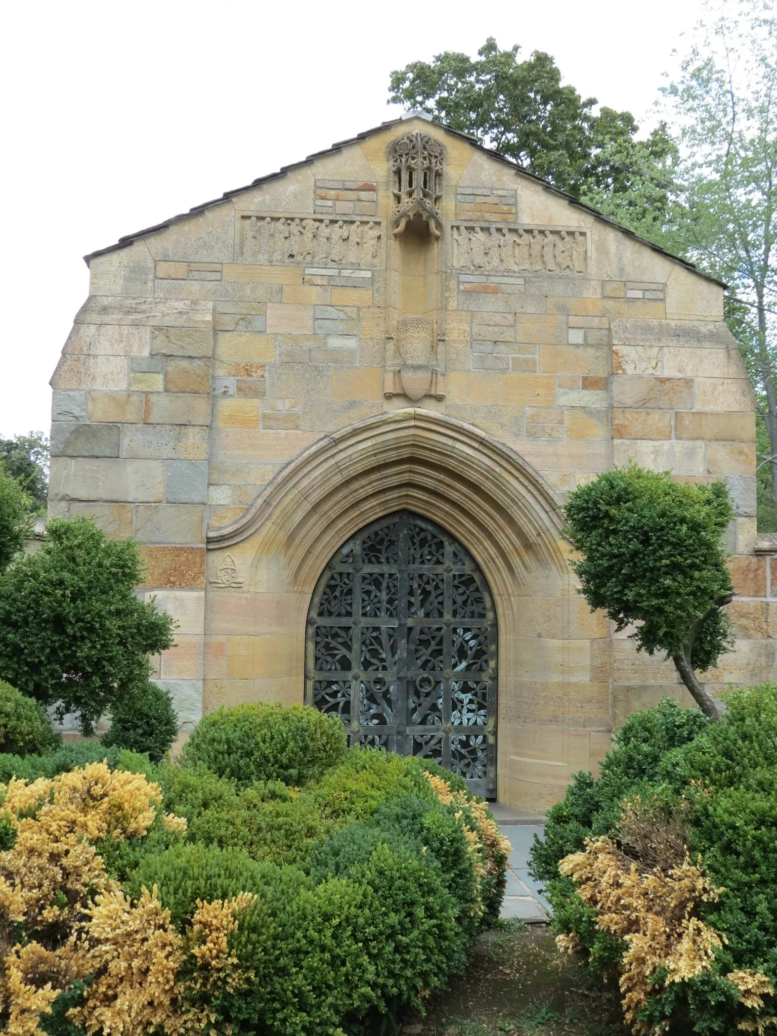 Mausoleum exterior, Woodlawn Cemetery, The Bronx