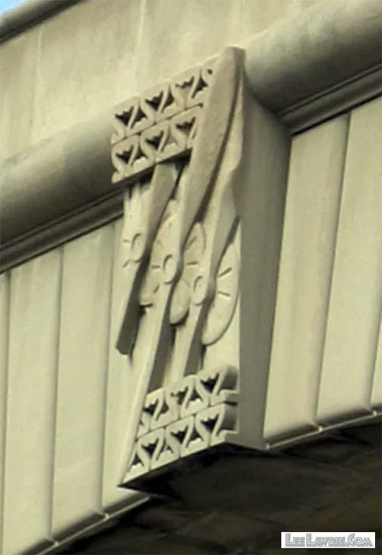 Plane propellers, Soldiers’ and Sailors’ Memorial Bridge