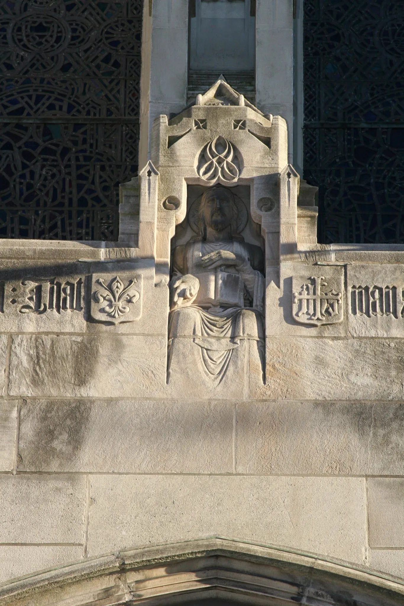 Portal figure above the entrance, New York City