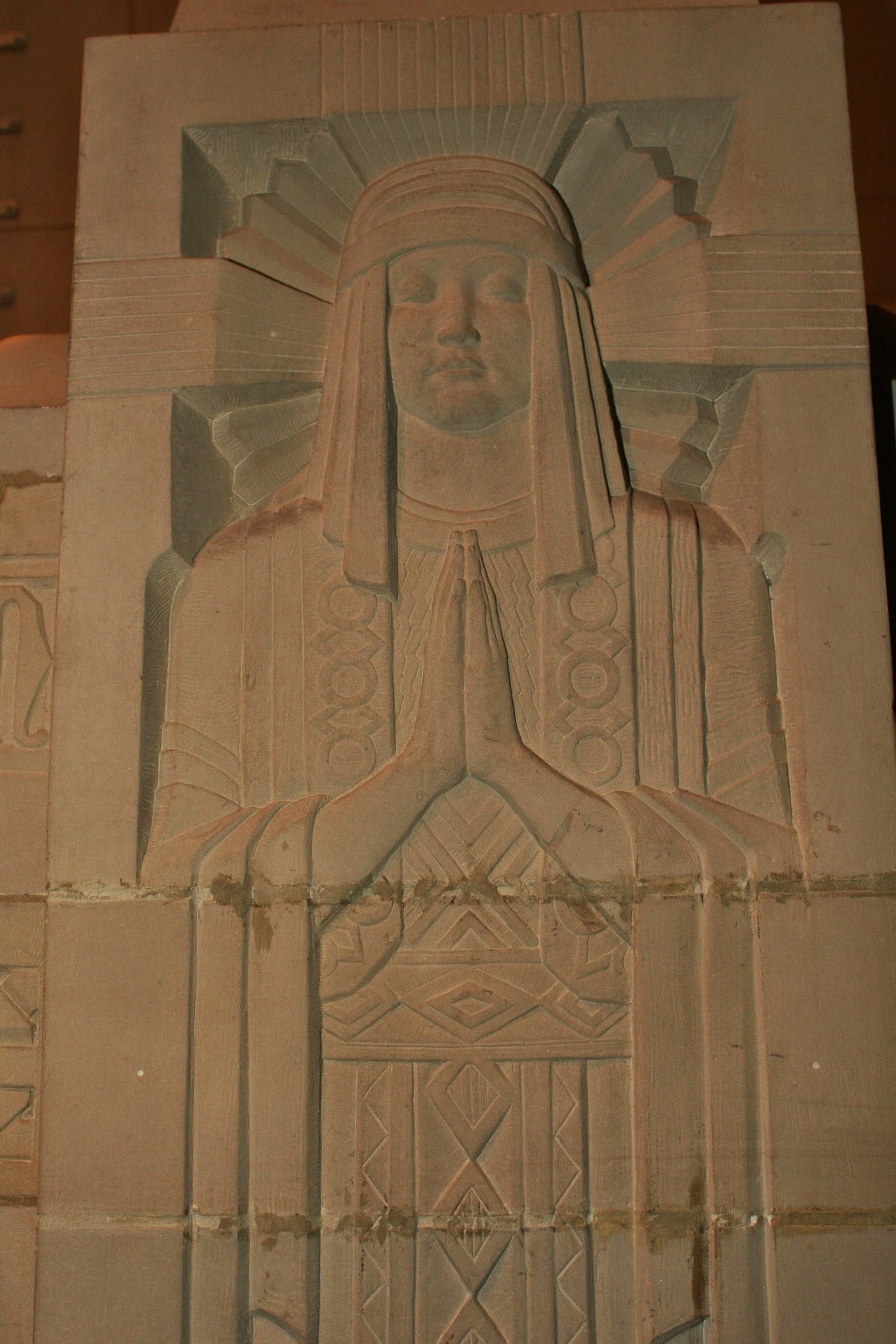 Carved standing figure on the Church of the Heavenly Rest facade