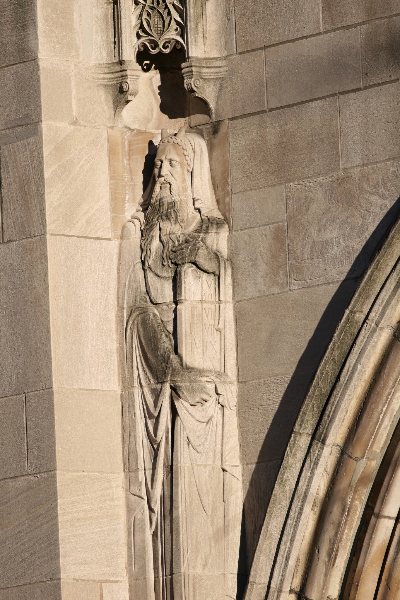 Standing facade statue at the Church of the Heavenly Rest