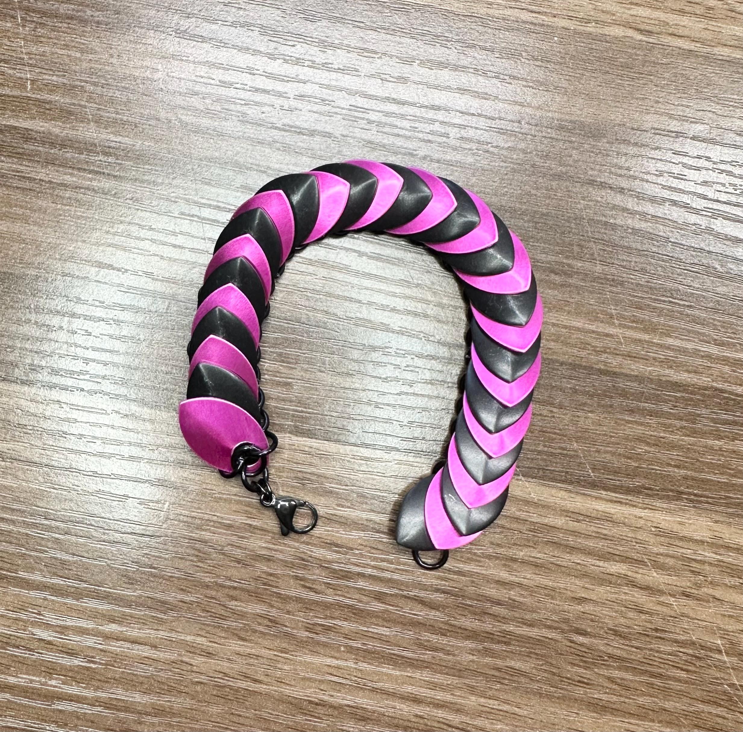 Black & Hot Pink Dragon Scale Aluminum Scalemail Chainmaille Bracelet