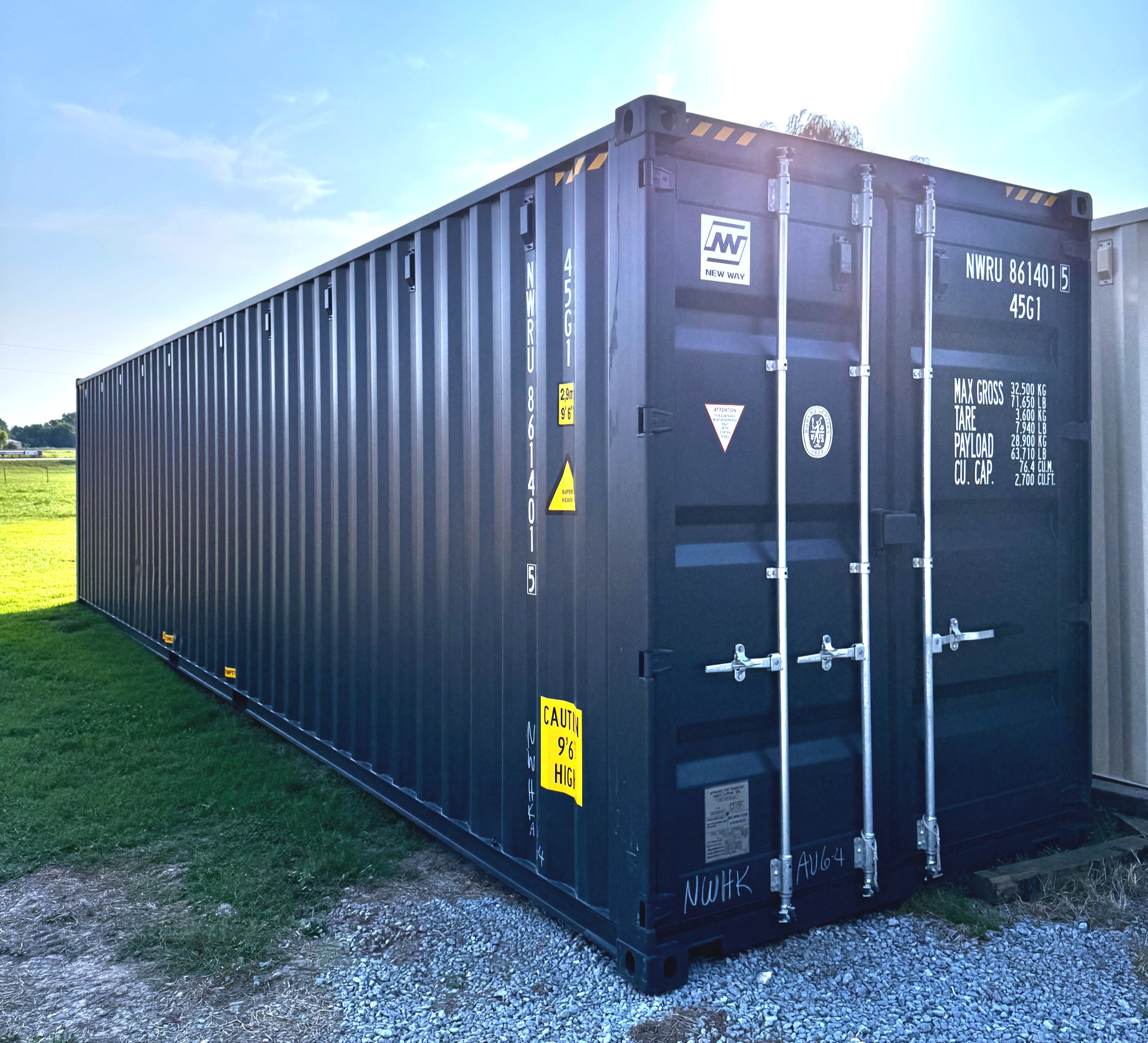 40' High Cube Container One trip 'Like New'.   Easy Open Door.