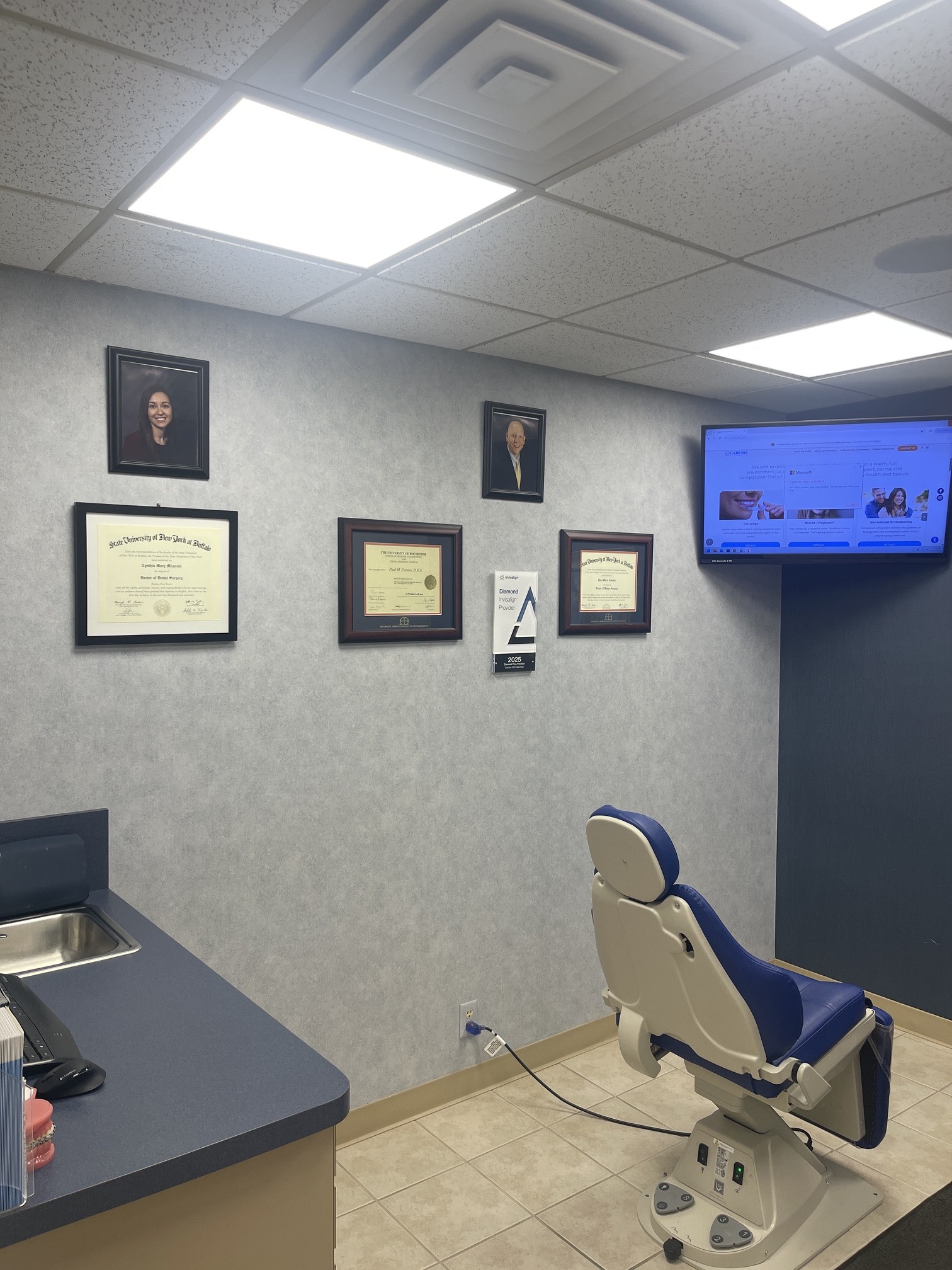 Orthodontic treatment room at the Oneonta office