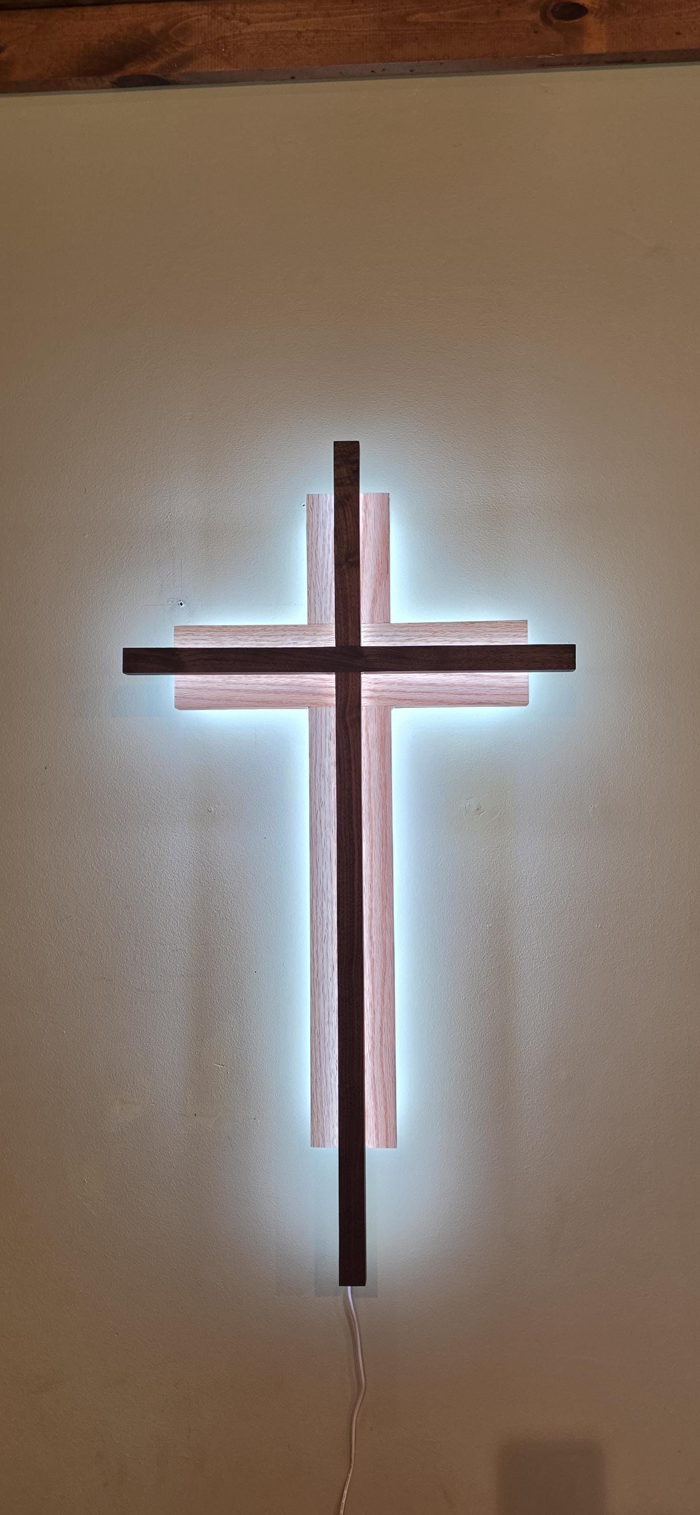 34-inch Trinity Lighted Cross, detail 5