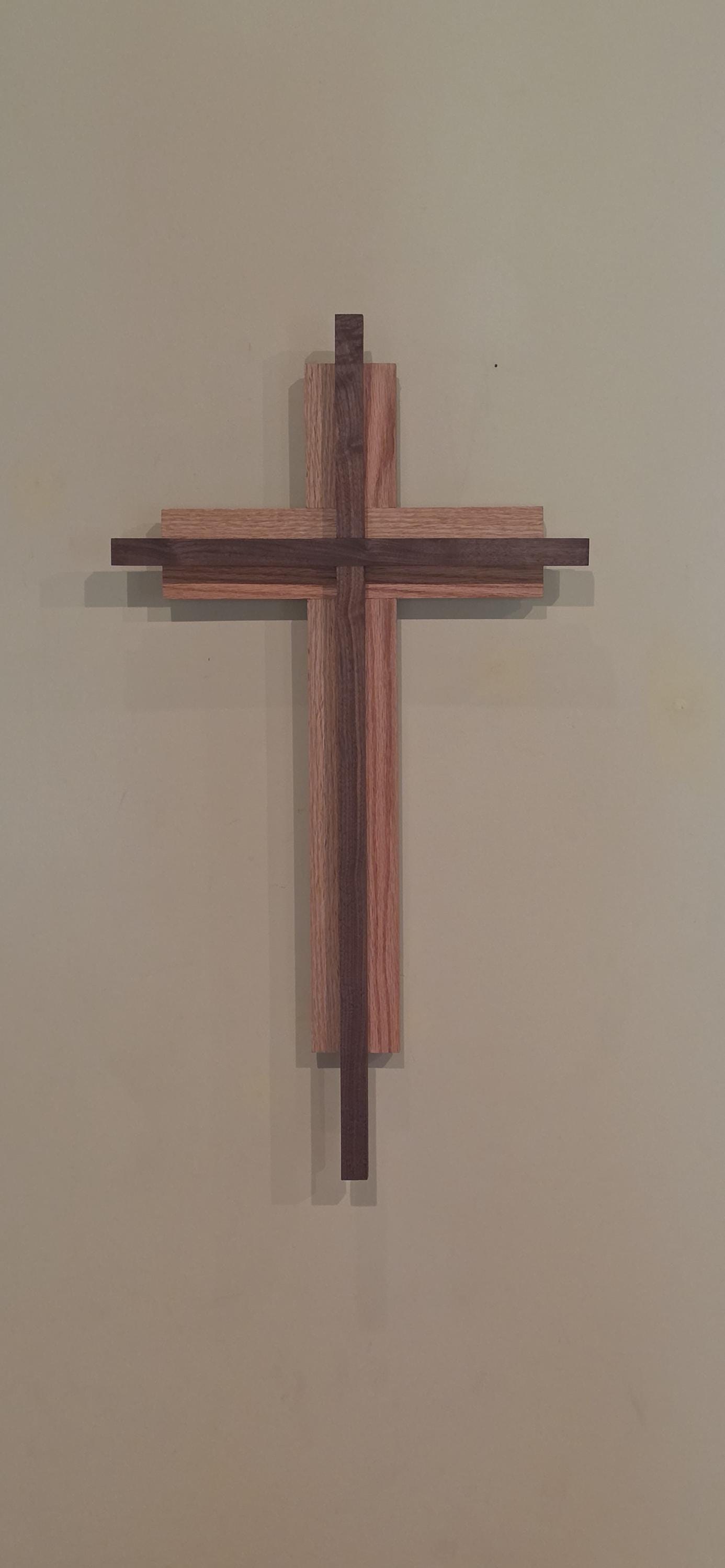 34-inch Trinity Lighted Cross, detail 16