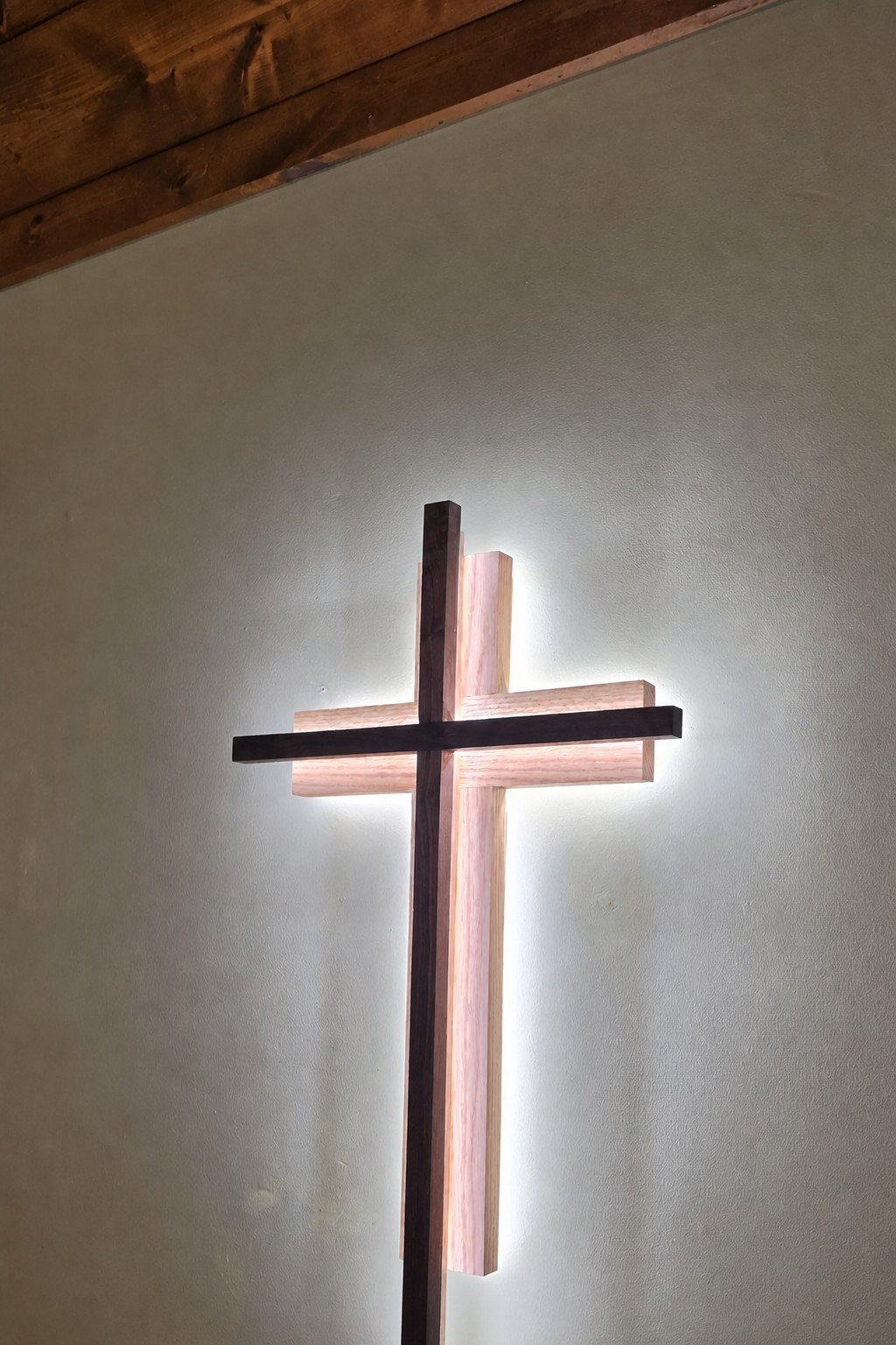 34-inch Trinity Lighted Cross, view 3
